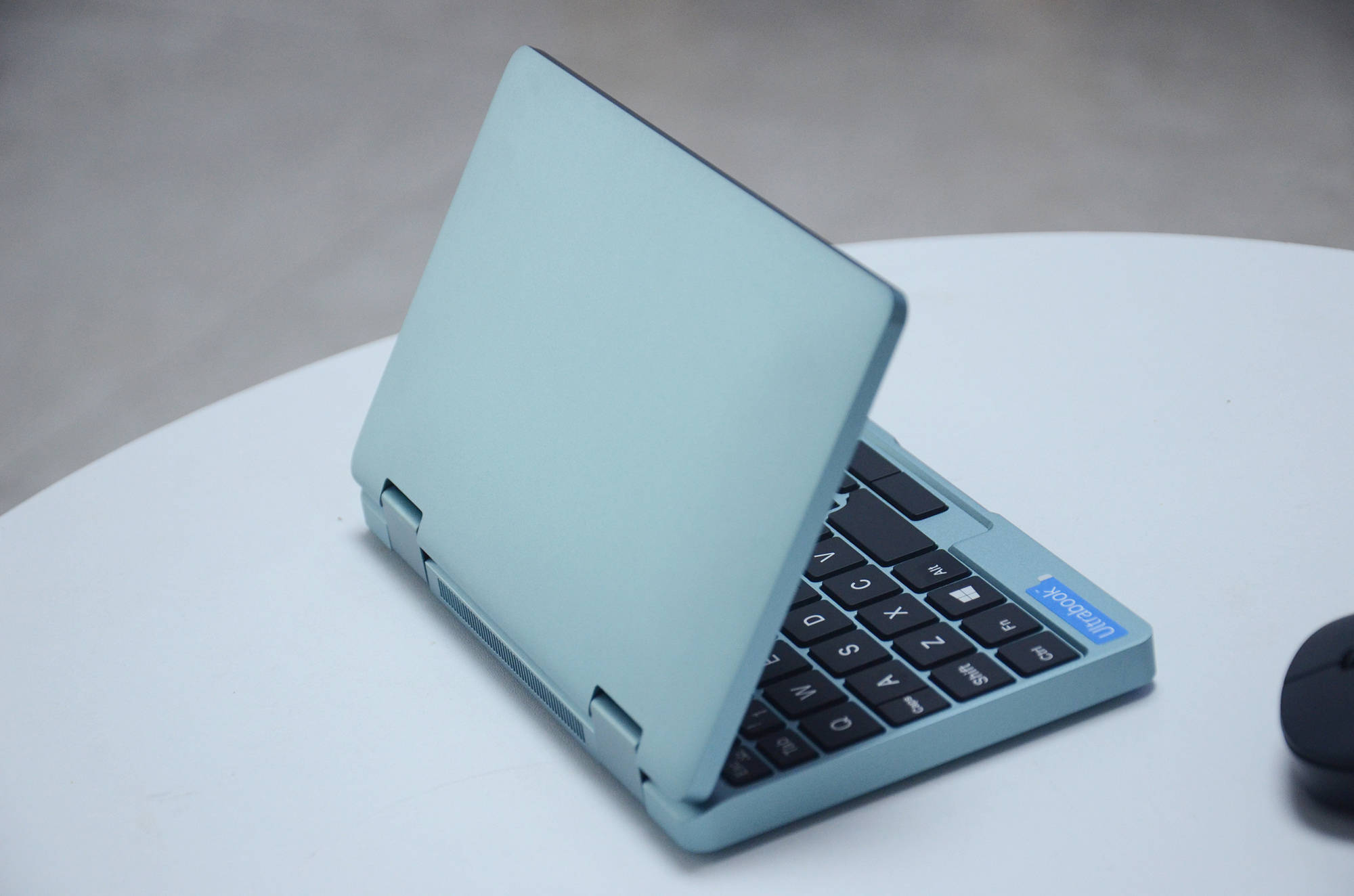 打造指尖上的移动办公 国产新款“迷你笔记本电脑”深入评测